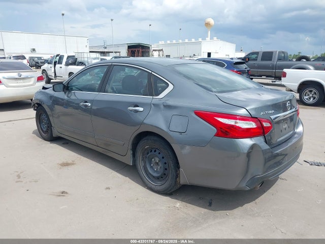 1N4AL3AP6HN344638 Nissan 2017