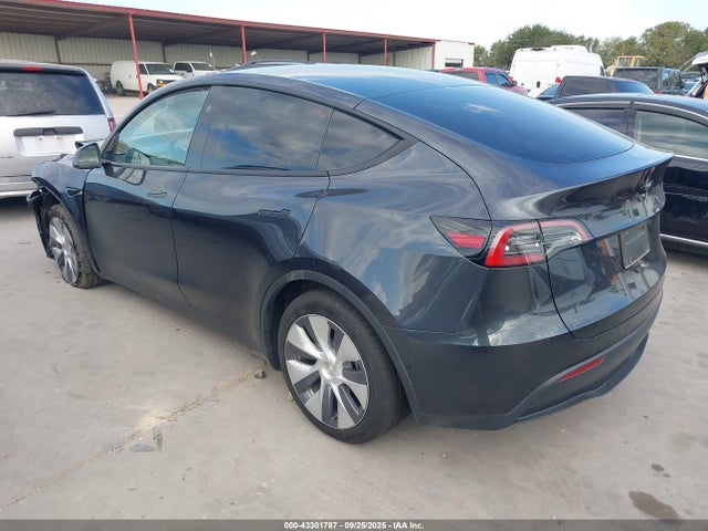 2024 TESLA MODEL Y 7SAYGDED4RF092233 Photo 2