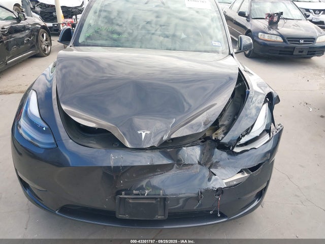 2024 TESLA MODEL Y 7SAYGDED4RF092233 Photo 5