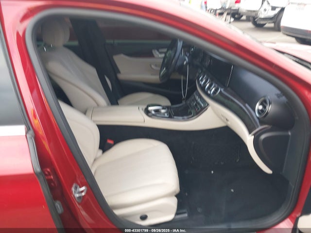 Продажа на аукционе авто 2019 Mercedes-benz E 300, vin: WDDZF4JB0KA583668, номер лота: 43301799