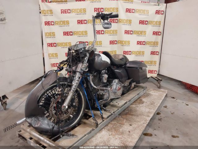 2017 HARLEY-DAVIDSON FLHXS 1HD1KRC12HB673040 Photo 1