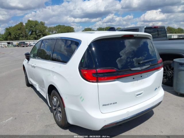 2024 CHRYSLER PACIFICA HYBRID 2C4RC1S76RR181235 Photo 2