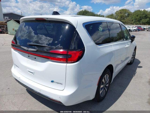 2024 CHRYSLER PACIFICA HYBRID 2C4RC1S76RR181235 Photo 3