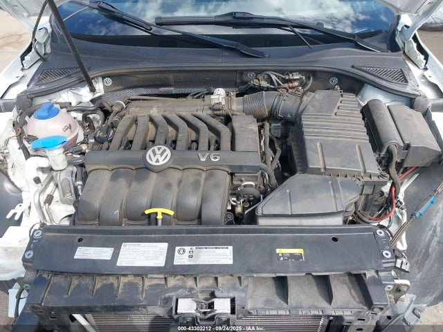 1VWJM7A34JC038838 Volkswagen fsi