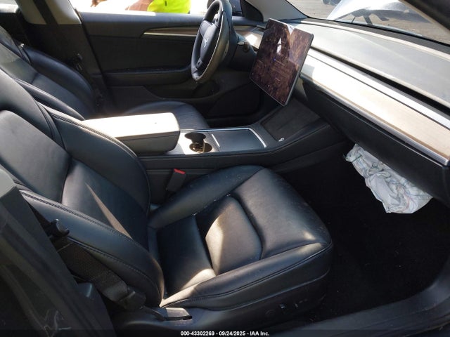 2022 TESLA MODEL 3 5YJ3E1EB4NF240157 Photo 4