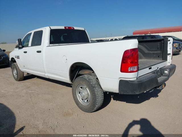 3C6UR5HL8JG377215 RAM 2500