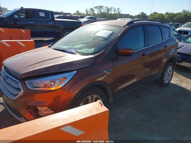 Ford 2017 2017 1FMCU9G96HUB56554 Image 2