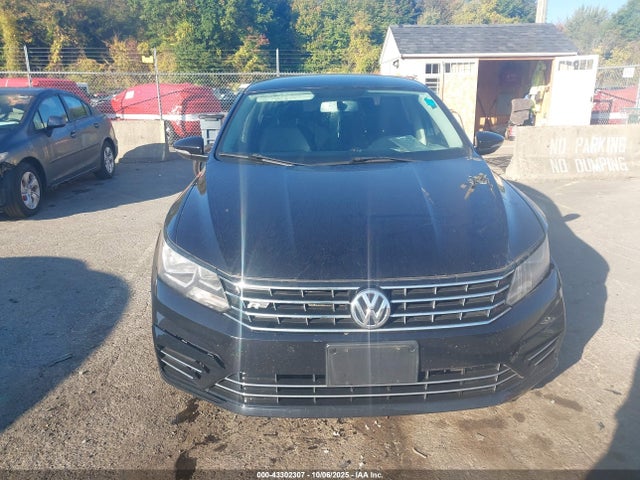 2017 Volkswagen Passat 1.8t R-line მანქანა იყიდება აუქციონზე, vin: 1VWDT7A35HC082650, აუქციონის ნომერი: 43302307