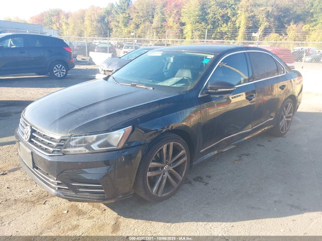 2017 Volkswagen Passat 1.8t R-line მანქანა იყიდება აუქციონზე, vin: 1VWDT7A35HC082650, აუქციონის ნომერი: 43302307