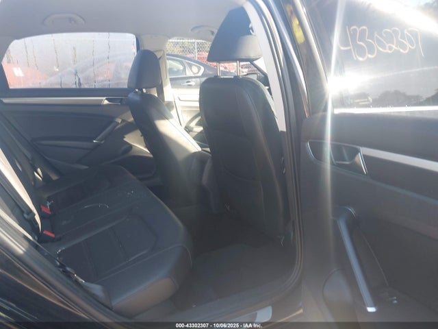 2017 Volkswagen Passat 1.8t R-line მანქანა იყიდება აუქციონზე, vin: 1VWDT7A35HC082650, აუქციონის ნომერი: 43302307