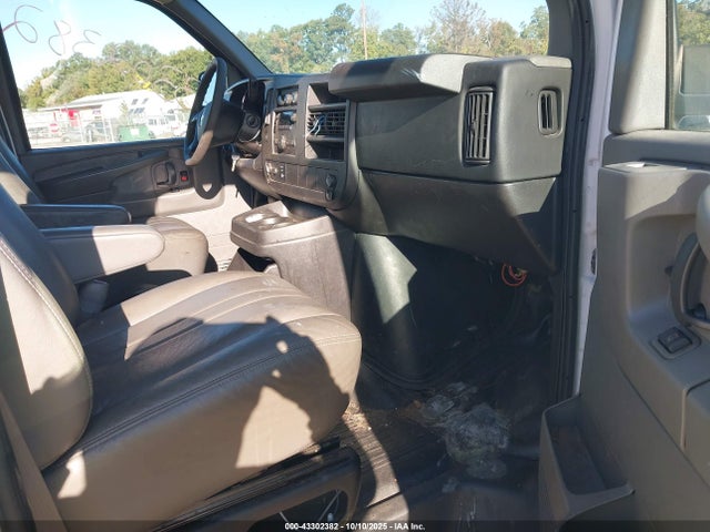 2014 Chevrolet Express 2500 Work Van მანქანა იყიდება აუქციონზე, vin: 1GCWGFCA3E1102357, აუქციონის ნომერი: 43302382