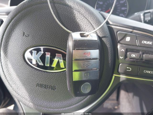 2016 KIA OPTIMA 5XXGU4L38GG003947 Photo 10