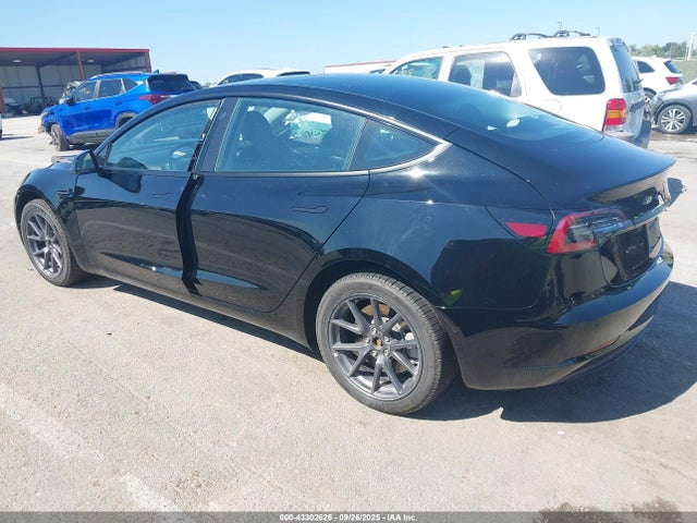2022 TESLA MODEL 3 5YJ3E1EB7NF323369 Photo 2
