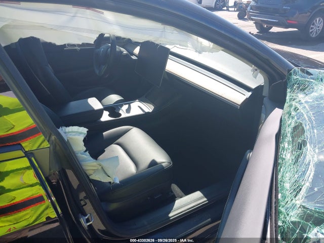 2022 TESLA MODEL 3 5YJ3E1EB7NF323369 Photo 4