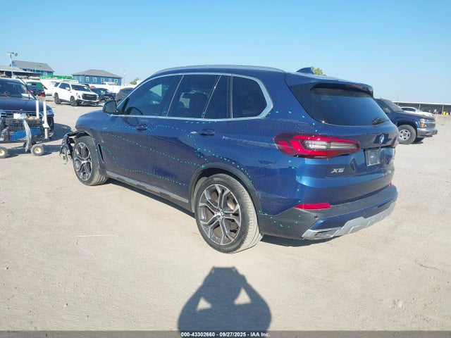 2021 BMW X5 5UXCR4C00M9F95358 Photo 2