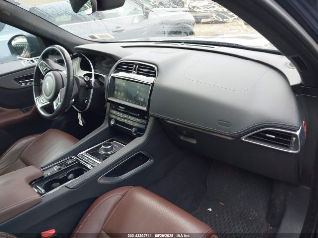 2019 JAGUAR F-PACE SADCM2FV5KA358812 Photo 4