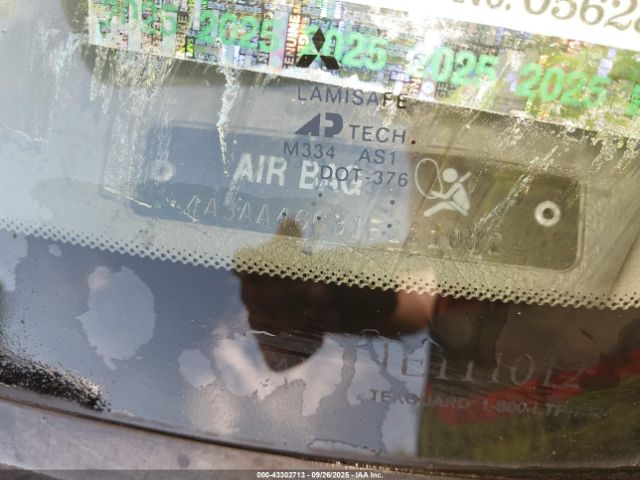 2001 MITSUBISHI GALANT 4A3AA46G31E111012 Photo 8