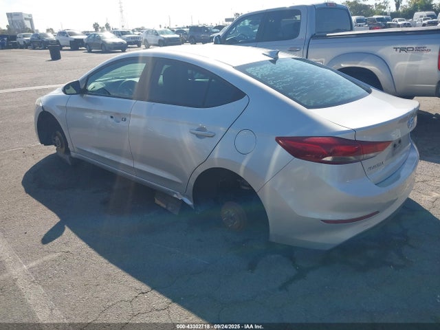 5NPD84LF3HH140558 Hyundai 2017