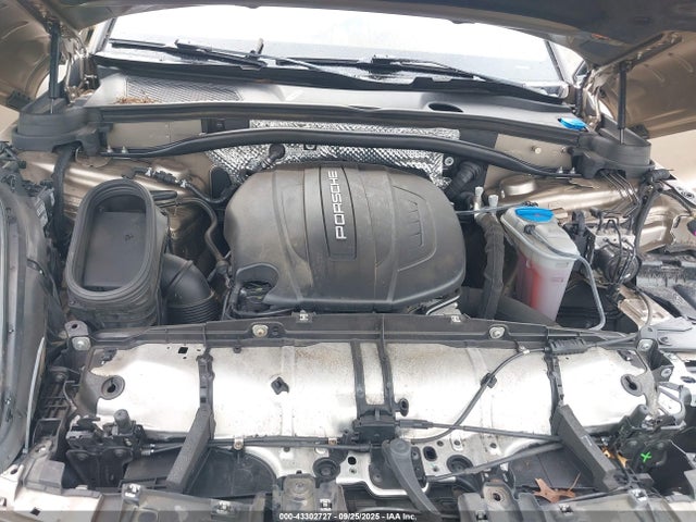 Porsche Macan 2018 WP1AA2A50JLB11220 Image 10