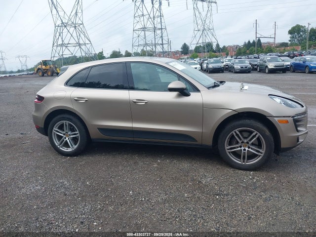 Porsche Macan 2018 WP1AA2A50JLB11220 Image 14
