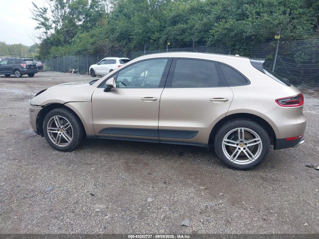 Porsche Macan 2018 WP1AA2A50JLB11220 Image 15