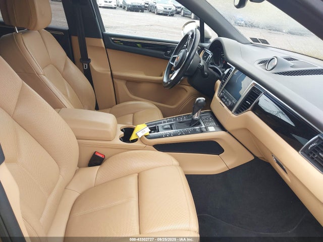 Porsche Macan 2018 WP1AA2A50JLB11220 Image 5
