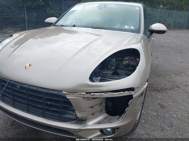 Porsche Macan 2018 WP1AA2A50JLB11220 Image 6