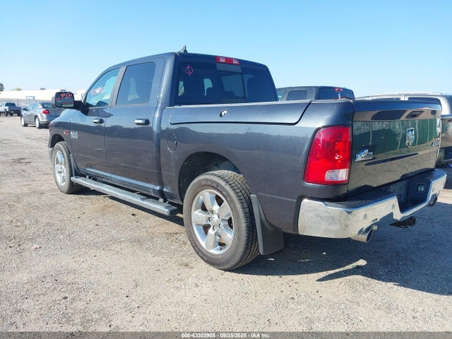 RAM 1500 2018 1C6RR7LM5JS247161 Image 3