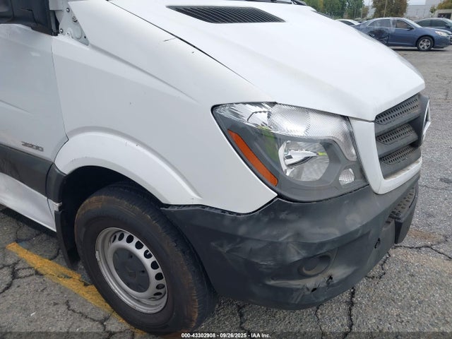 Mercedes-Benz Sprinter 2016 WD3PE8CD0GP273626 Image 17