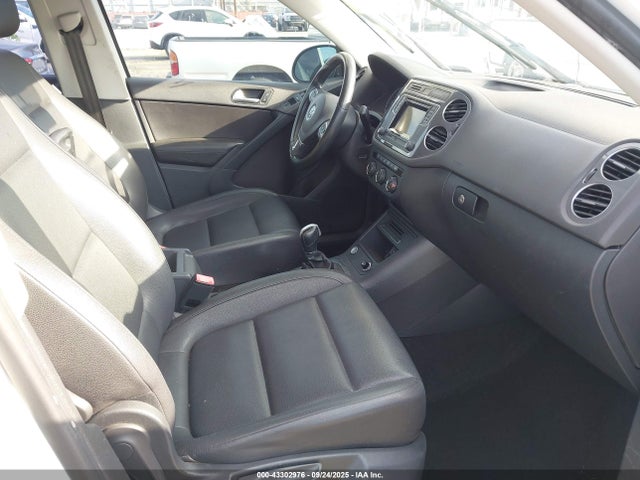 WVGAV7AX0GW545659 Volkswagen 2.0t