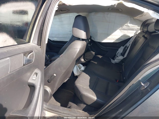 3VWD17AJ0FM259668 Volkswagen 1.8t