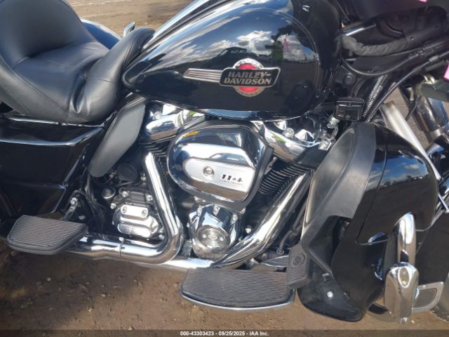 2022 HARLEY-DAVIDSON FLHTCUTG 1HD1MAF15NB852580 Photo 7