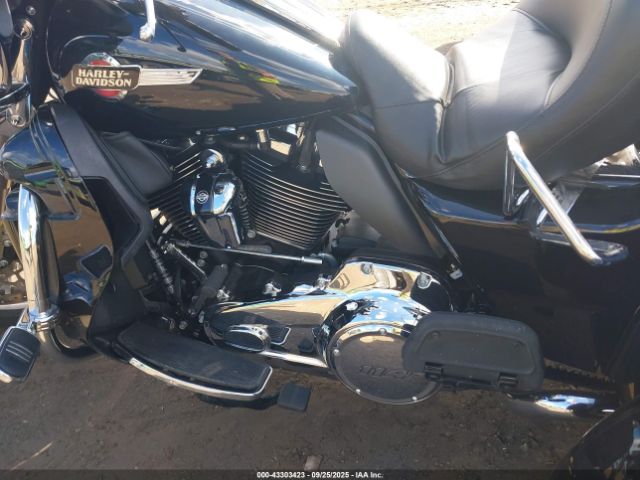 2022 HARLEY-DAVIDSON FLHTCUTG 1HD1MAF15NB852580 Photo 8