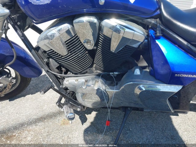 JH2SC6610FK500005 Honda Sc61e-5000001