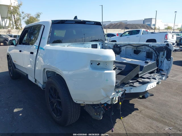 Rivian r1t 2022 7FCTGAAA1NN015309 Image 21