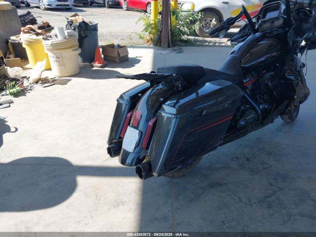 2018 HARLEY-DAVIDSON FLTRXSE 1HD1TCL13JB953341 Photo 3