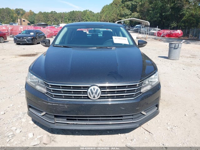1VWBT7A39GC007102 Volkswagen 2016