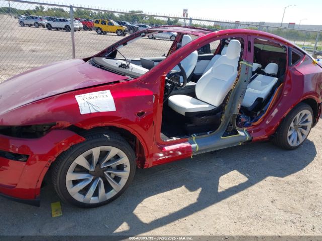 2026 TESLA MODEL Y 7SAYGDED3TA428619 Photo 5