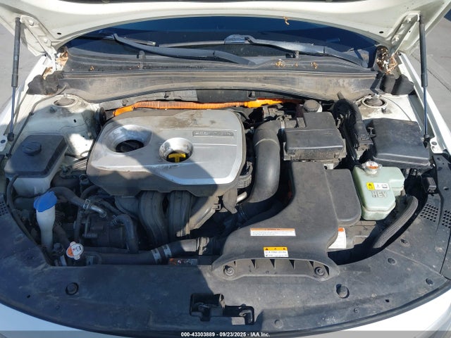 KIA 2017 2017 KNAGT4LEXH5016741 Image 10