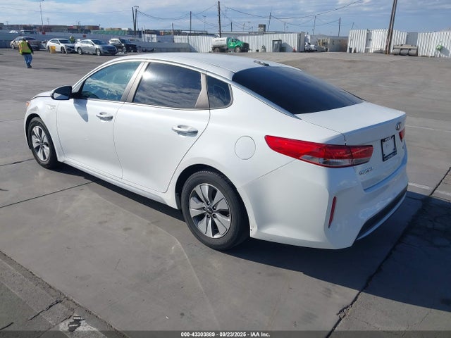 KIA 2017 2017 KNAGT4LEXH5016741 Image 3