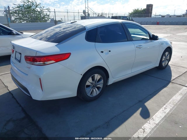 KIA 2017 2017 KNAGT4LEXH5016741 Image 4