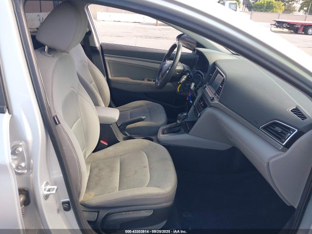 5NPD84LF6HH193576 Hyundai 2017
