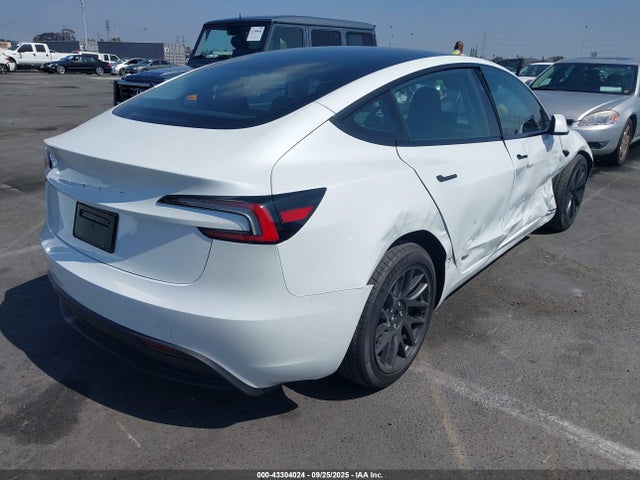 2025 TESLA MODEL 3 5YJ3E1EA7SF024855 Photo 3