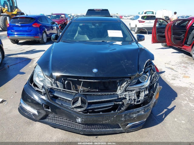 2015 Mercedes-benz C 350 Sport მანქანა იყიდება აუქციონზე, vin: WDDGJ5HBXFG422362, აუქციონის ნომერი: 43304049