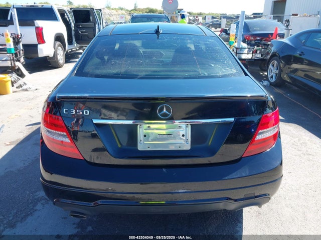 2015 Mercedes-benz C 350 Sport მანქანა იყიდება აუქციონზე, vin: WDDGJ5HBXFG422362, აუქციონის ნომერი: 43304049