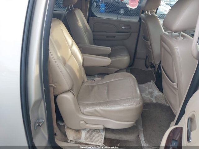 2010 CADILLAC ESCALADE ESV 1GYUKJEF3AR114967 Photo 7