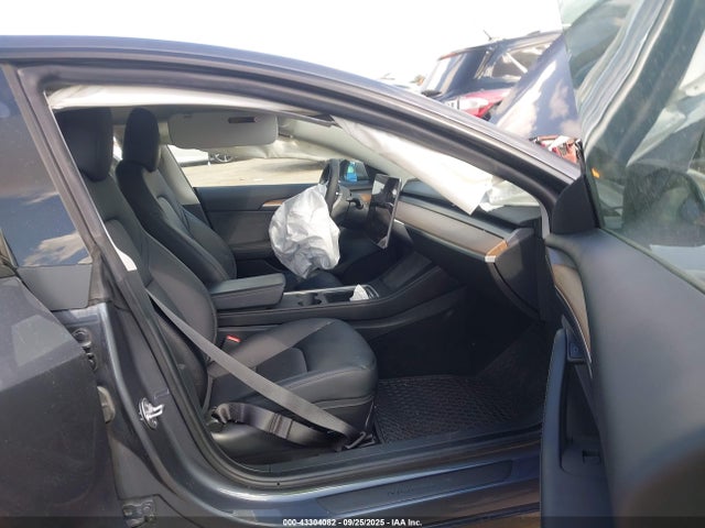 2023 TESLA MODEL 3 5YJ3E1EA1PF706315 Photo 4