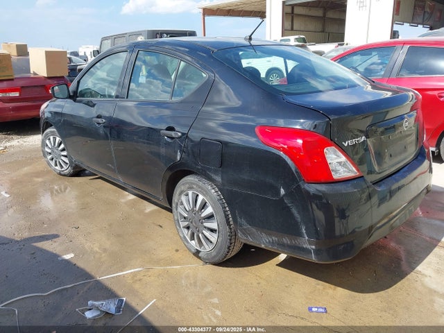 3N1CN7APXGL915313 Nissan 2016