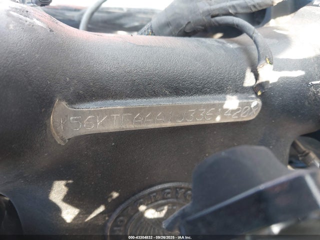 2018 INDIAN MOTORCYCLE CO. CHIEFTAIN 56KTFAAA1J3361420 Photo 9