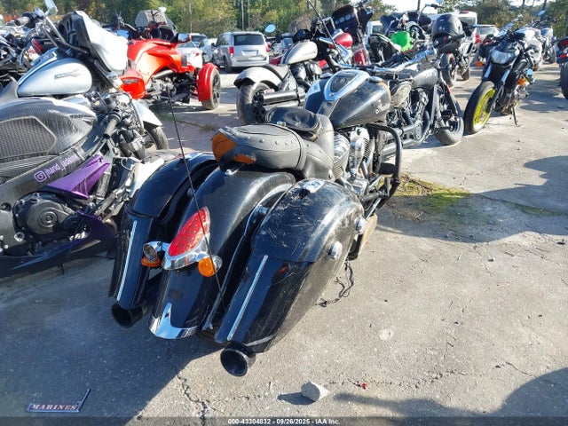 2018 INDIAN MOTORCYCLE CO. CHIEFTAIN 56KTFAAA1J3361420 Photo 3
